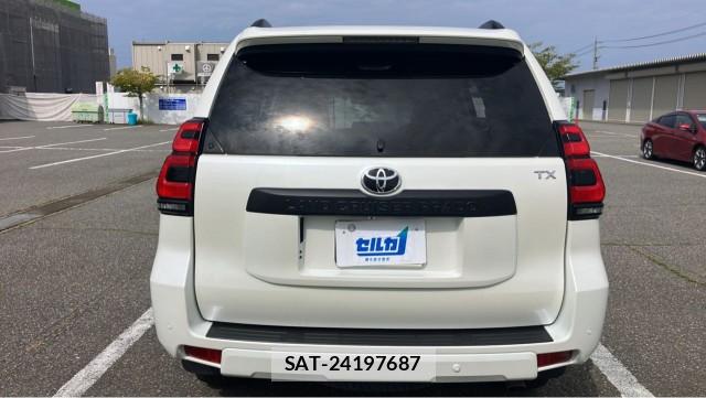 Toyota LAND CRUISER PRADO 2023-06 8874395-1