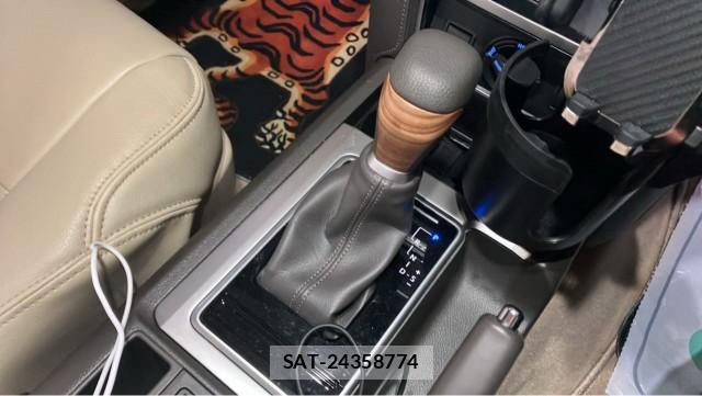 Toyota LAND CRUISER PRADO 2023-01 8874458-14