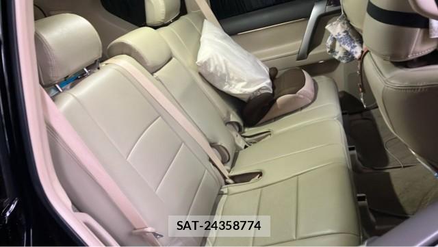 Toyota LAND CRUISER PRADO 2023-01 8874458-6