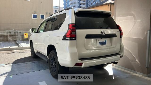 Toyota LAND CRUISER PRADO 2023-04 8874477-13