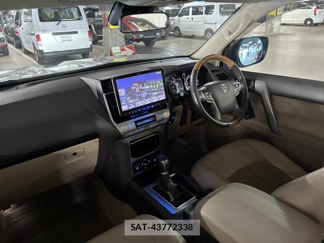 Toyota LAND CRUISER PRADO 2022-08 8875572-11
