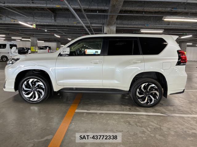 Toyota LAND CRUISER PRADO 2022-08 8875572-8
