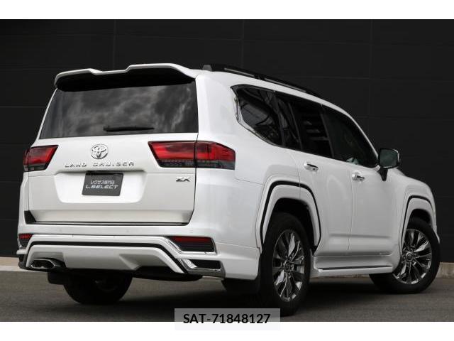 Toyota LAND CRUISER 2023-07 8872780-1