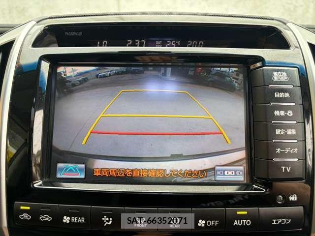 Toyota LAND CRUISER 2013-05 8874355-12