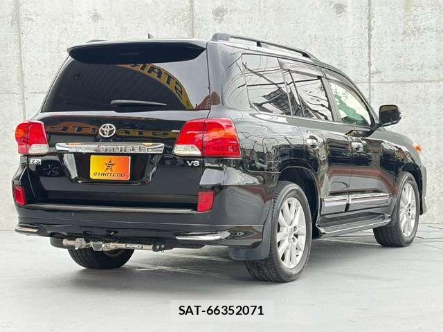 Toyota LAND CRUISER 2013-05 8874355-3