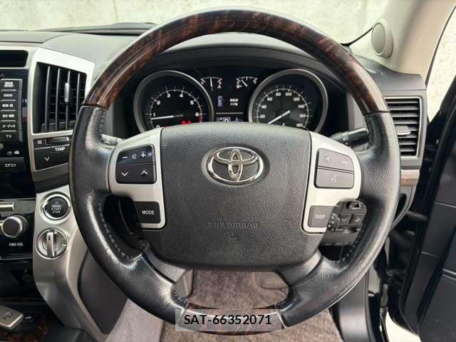 Toyota LAND CRUISER 2013-05 8874355-9