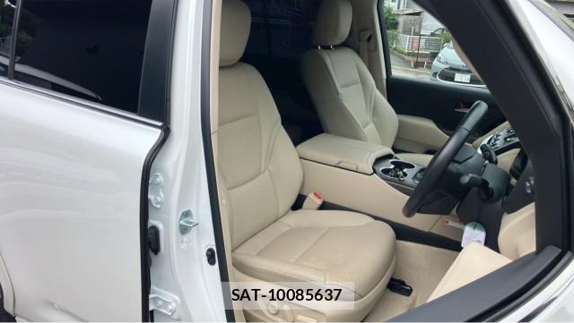 Toyota LAND CRUISER 2023-10 8874485-5
