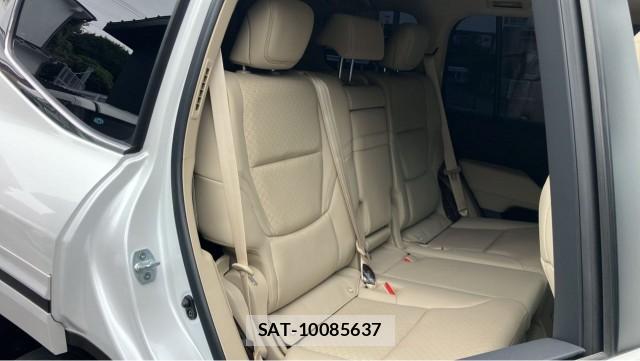 Toyota LAND CRUISER 2023-10 8874485-6
