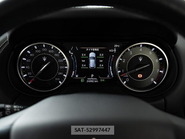 Maserati LEVANTE 2022-01 8874277-10
