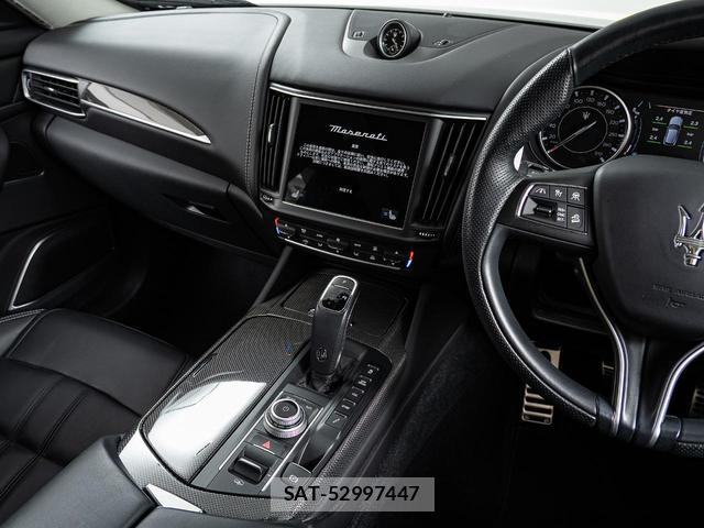 Maserati LEVANTE 2022-01 8874277-12