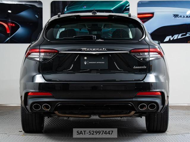 Maserati LEVANTE 2022-01 8874277-18