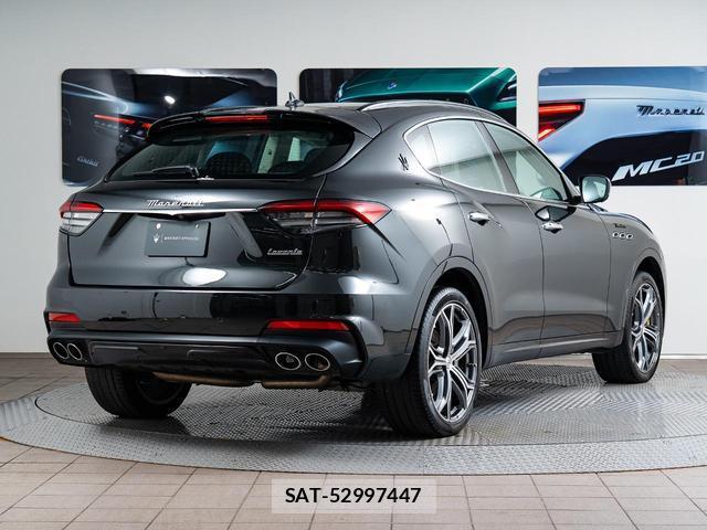 Maserati LEVANTE 2022-01 8874277-3