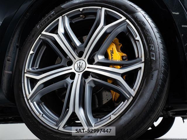 Maserati LEVANTE 2022-01 8874277-5