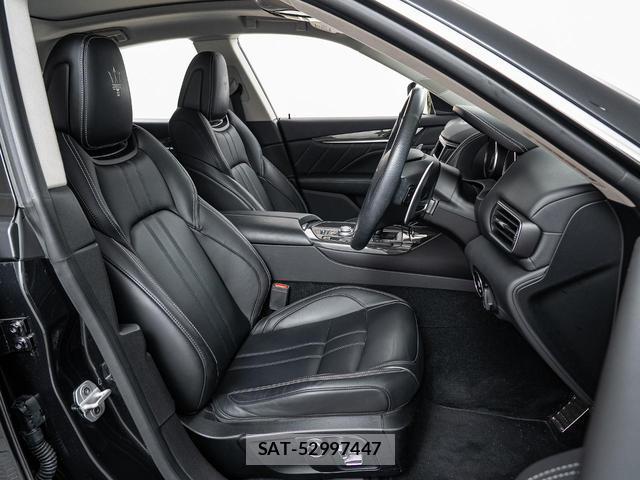 Maserati LEVANTE 2022-01 8874277-8