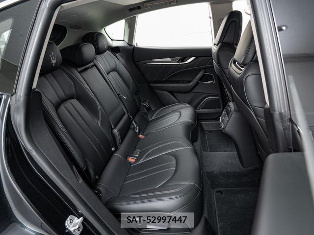 Maserati LEVANTE 2022-01 8874277-9