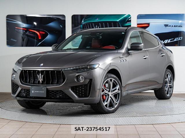 Maserati LEVANTE 2021-12 8874278-0