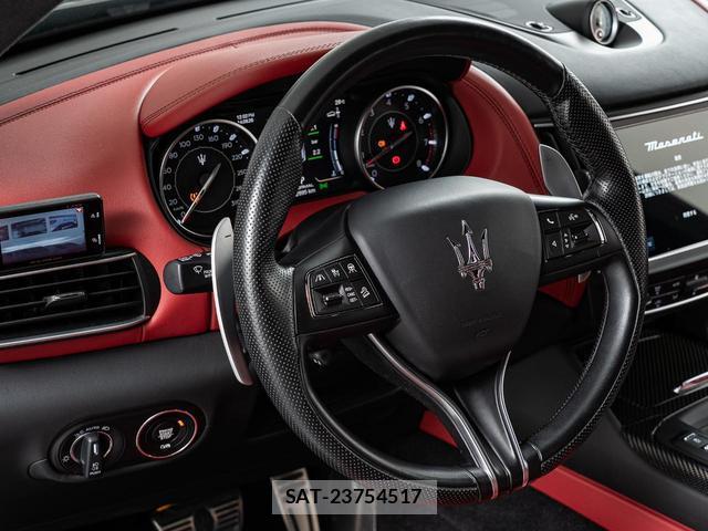 Maserati LEVANTE 2021-12 8874278-10