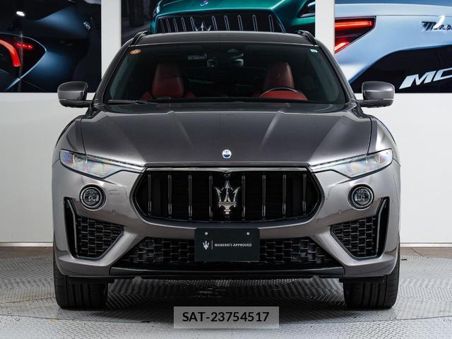 Maserati LEVANTE 2021-12 8874278-13