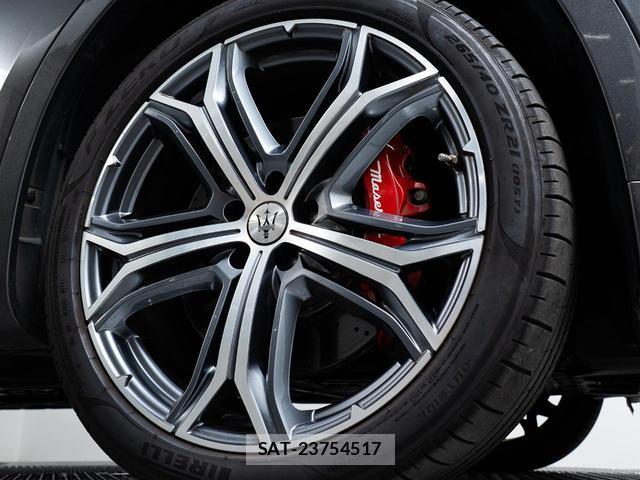 Maserati LEVANTE 2021-12 8874278-5