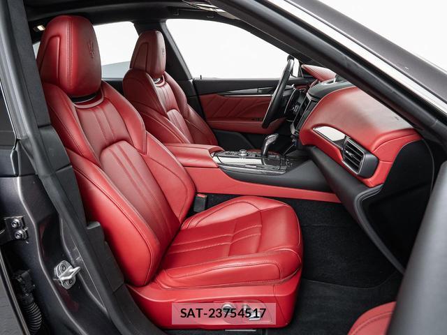Maserati LEVANTE 2021-12 8874278-8