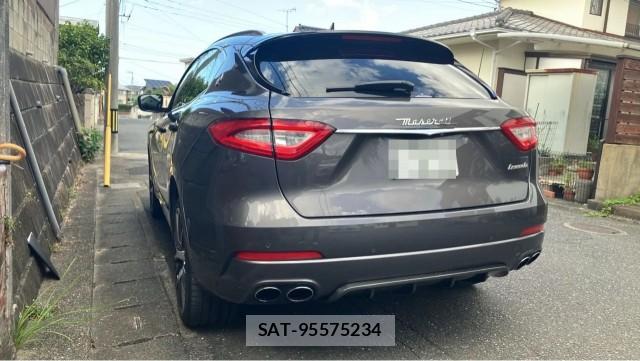 Maserati LEVANTE 2016-11 8874412-13