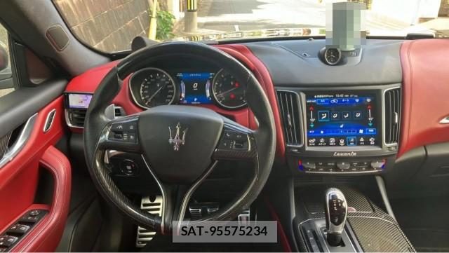 Maserati LEVANTE 2016-11 8874412-16