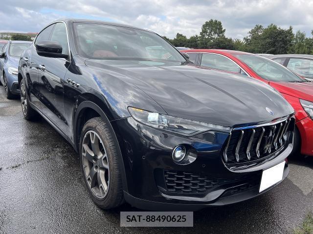 Maserati LEVANTE 2019-03 8874703-0