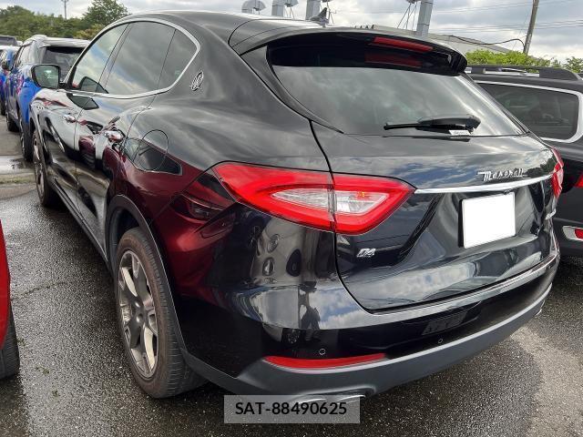 Maserati LEVANTE 2019-03 8874703-1