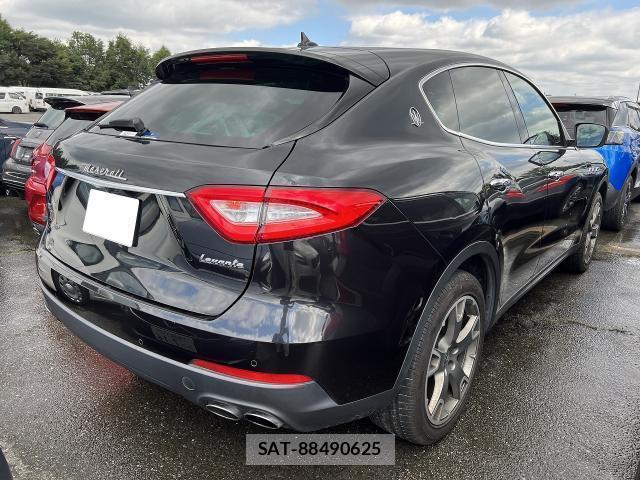 Maserati LEVANTE 2019-03 8874703-12
