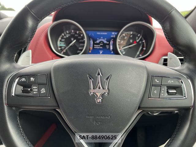 Maserati LEVANTE 2019-03 8874703-15