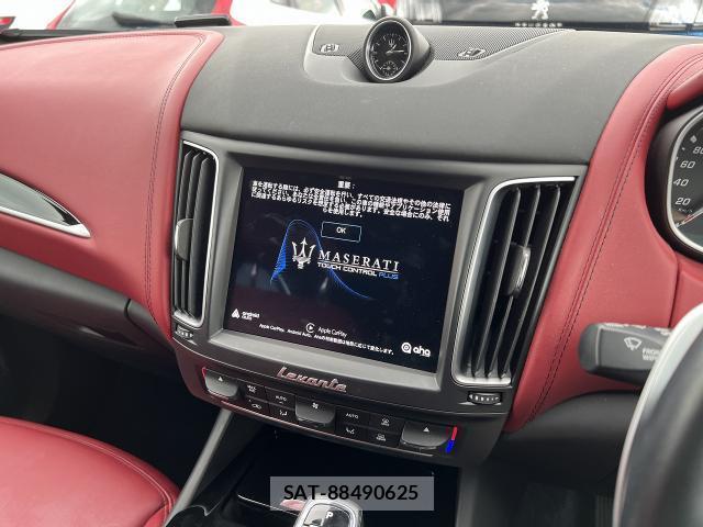 Maserati LEVANTE 2019-03 8874703-17