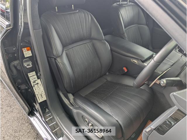 Lexus LS 2021-07 8872770-13