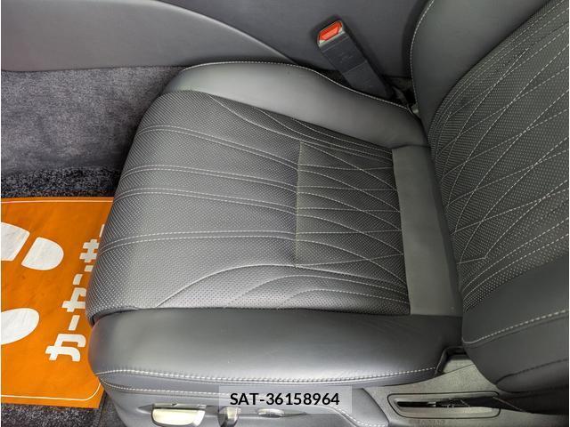 Lexus LS 2021-07 8872770-16