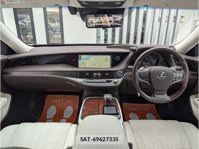 Lexus LS 2019-12 8872771-1