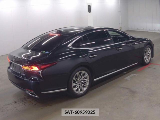 Lexus LS 2019-10 8875378-4