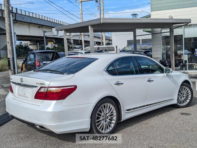 Lexus LS 2011-09 8875735-14