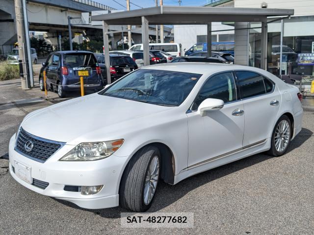 Lexus LS 2011-09 8875735-16