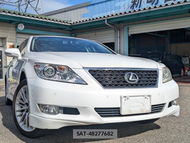 Lexus LS 2011-09 8875735-9