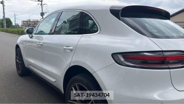 Porsche MACAN 2024-09 8874417-10