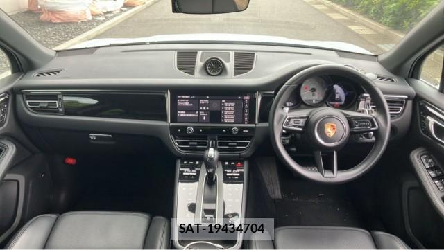Porsche MACAN 2024-09 8874417-2