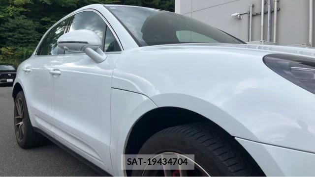 Porsche MACAN 2024-09 8874417-3