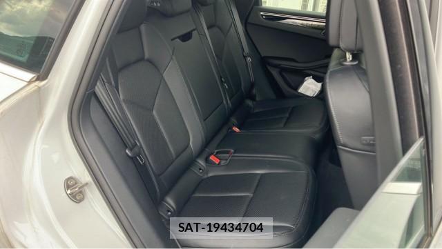 Porsche MACAN 2024-09 8874417-6