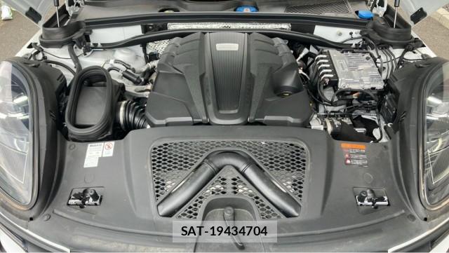 Porsche MACAN 2024-09 8874417-7