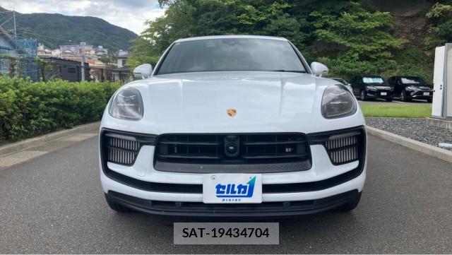 Porsche MACAN 2024-09 8874417-9