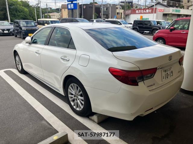 Toyota MARK X 2014-02 8873549-2