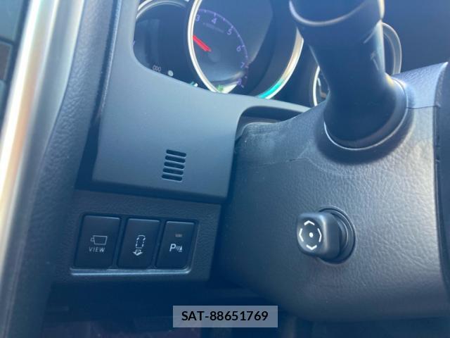 Toyota MARK X 2013-03 8873731-15