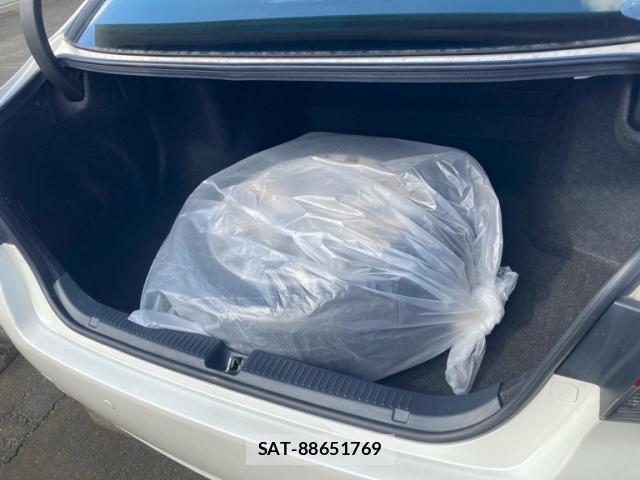 Toyota MARK X 2013-03 8873731-9