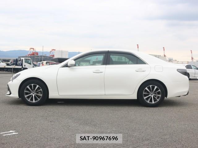 Toyota MARK X 2018-05 8875048-10