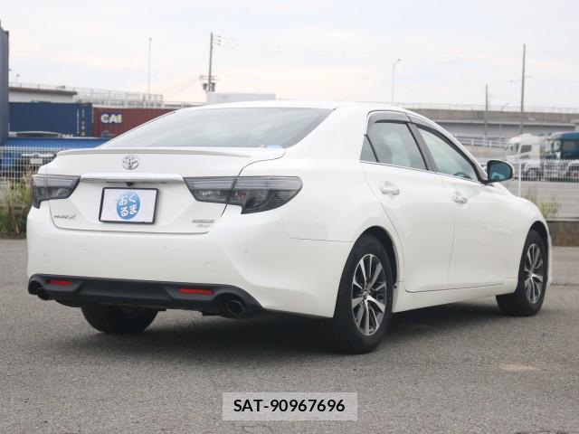 Toyota MARK X 2018-05 8875048-13