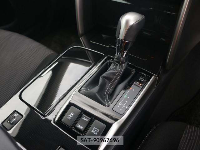 Toyota MARK X 2018-05 8875048-15